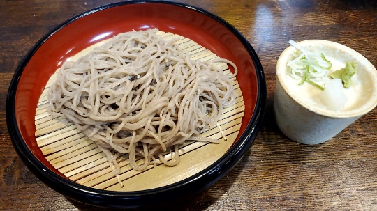 Fresh authentic Shinshu Soba noodles